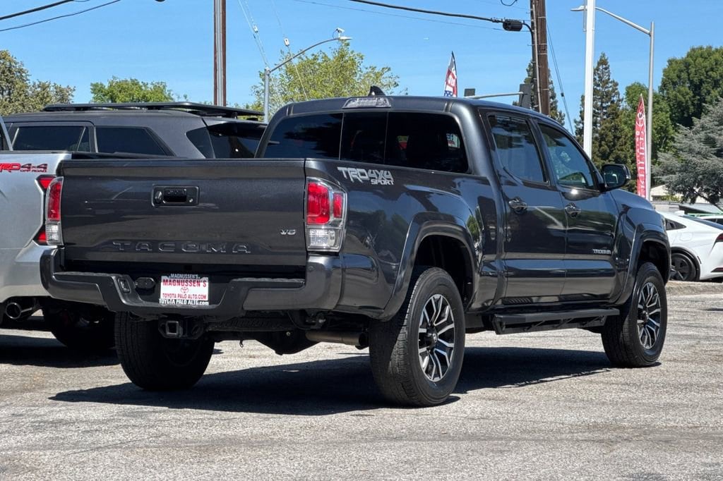 2023 Toyota Tacoma TRD Sport photo 2
