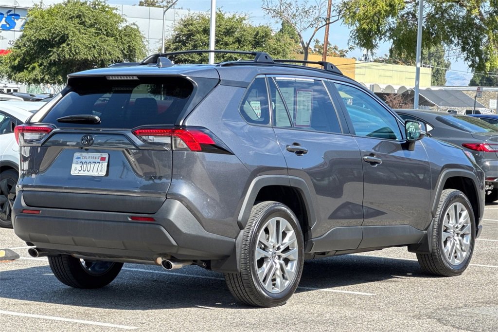 2024 Toyota RAV4 XLE Premium photo 2