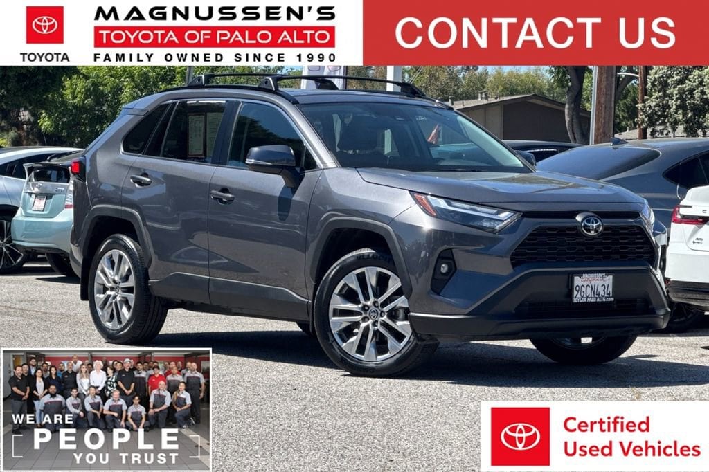 2023 Toyota RAV4 XLE Premium photo 1