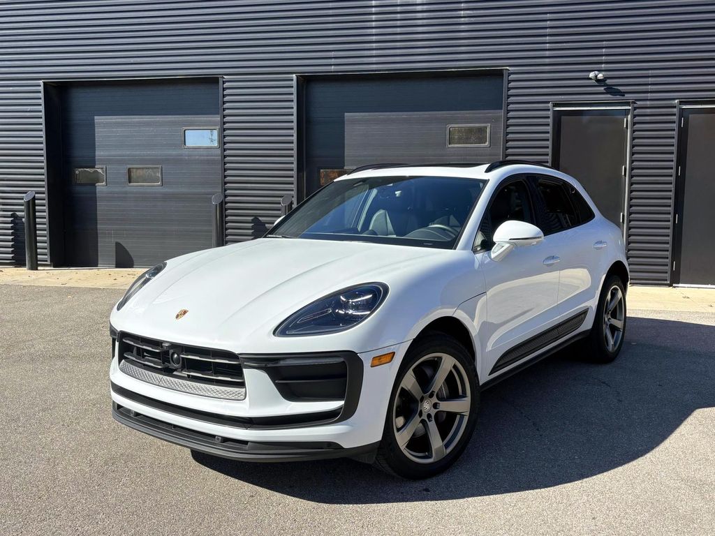 2024 Porsche Macan T