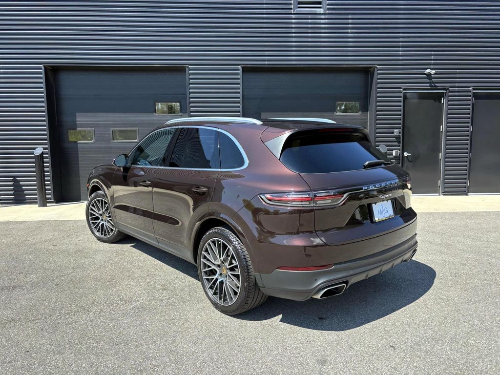 2019 Porsche Cayenne photo 3