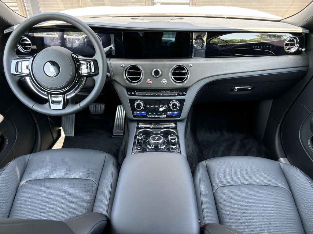 2024 Rolls Royce Spectre photo 4