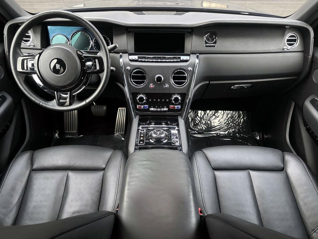 2021 Rolls Royce Cullinan photo 4