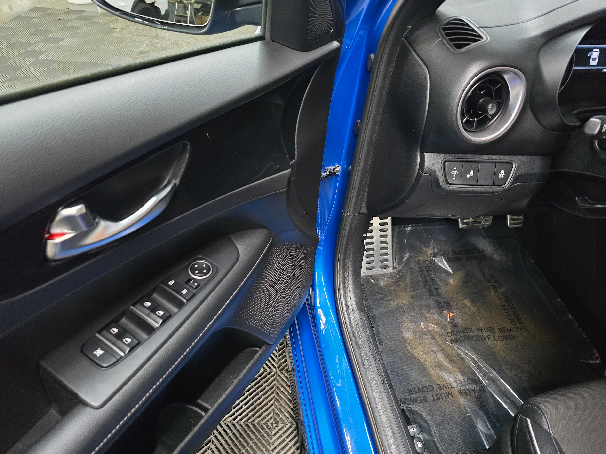 2023 Kia Forte GT-Line - Photo 14