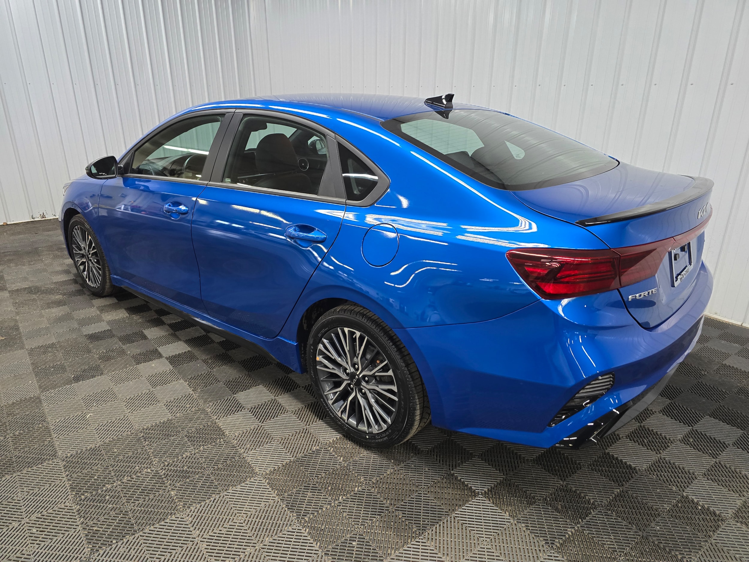 2023 Kia Forte GT-Line - Photo 9