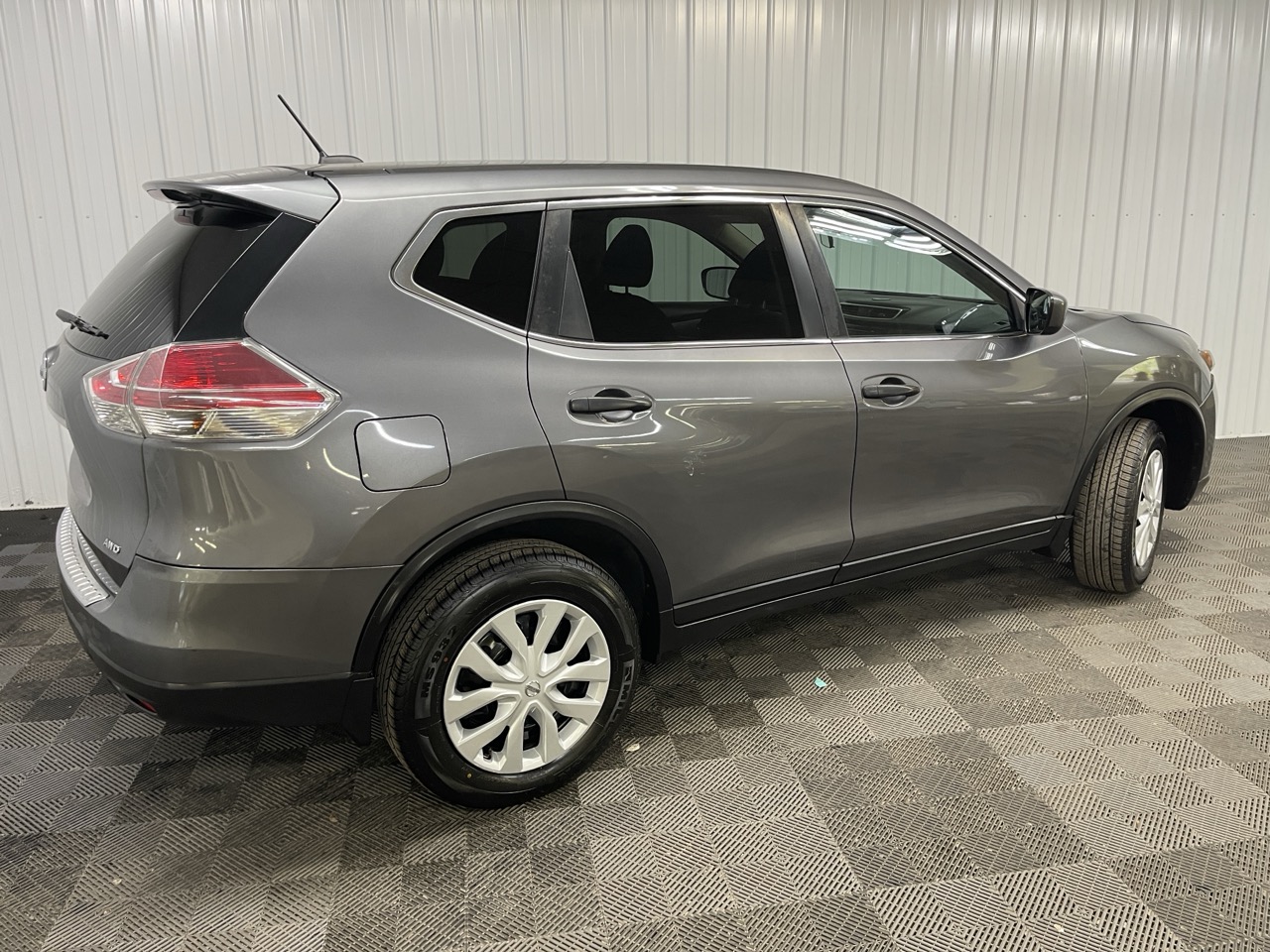 Used 2016 Nissan Rogue S SUV