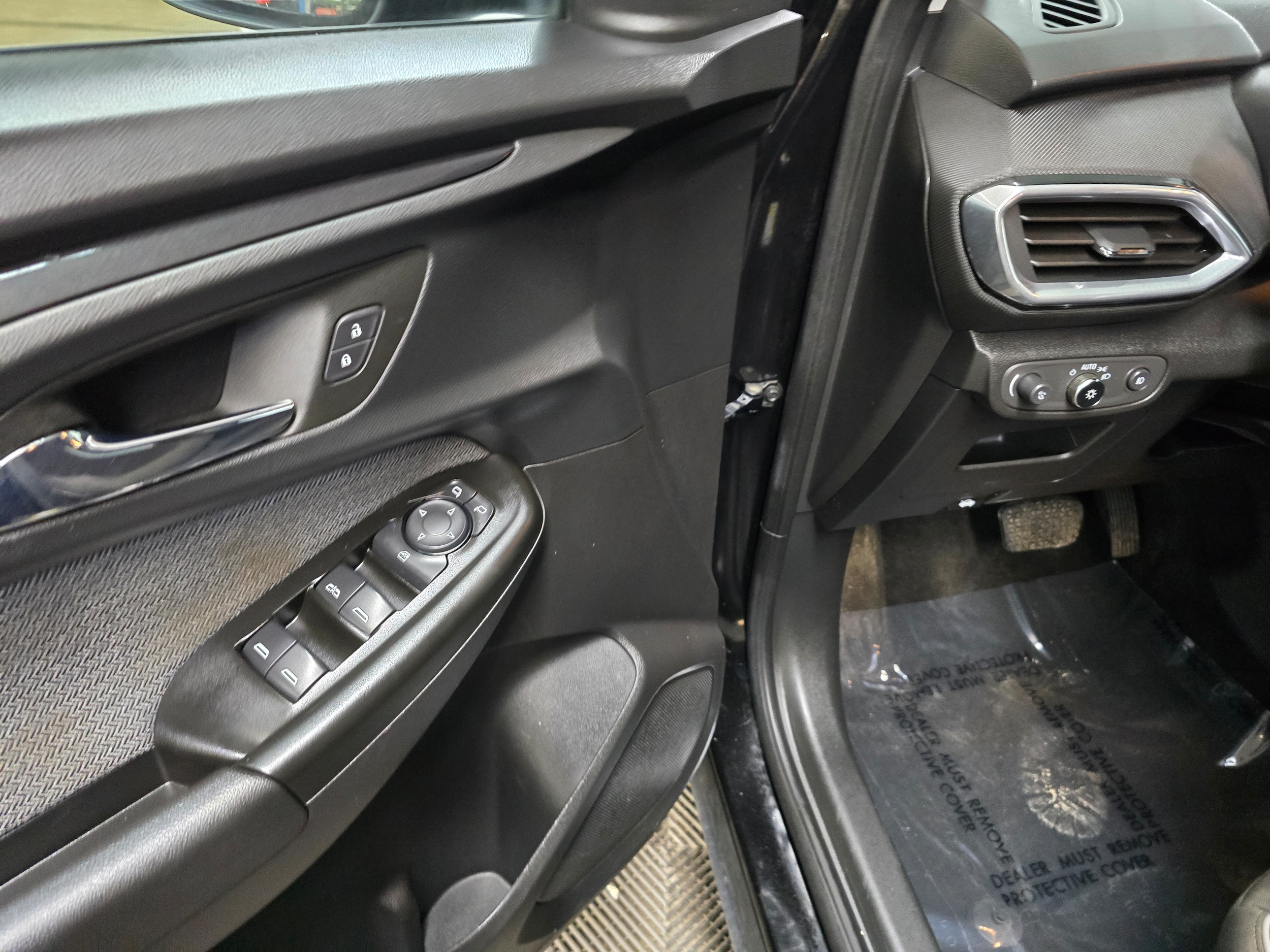 2023 Chevrolet TrailBlazer LT - Photo 16