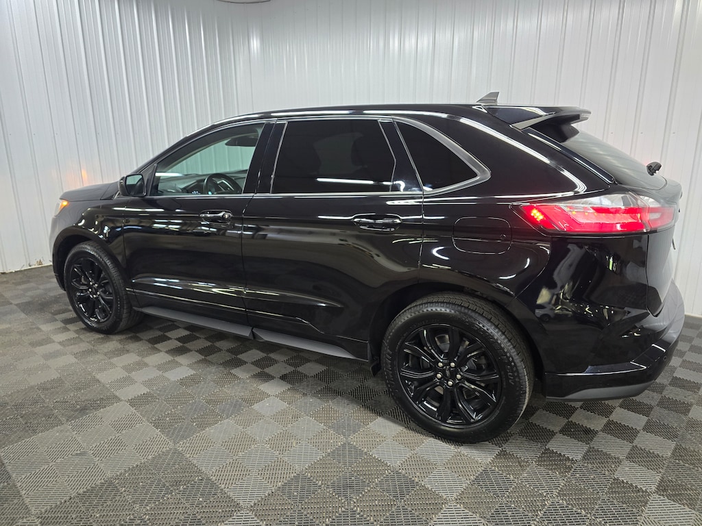 Used 2022 Ford Edge SE SUV