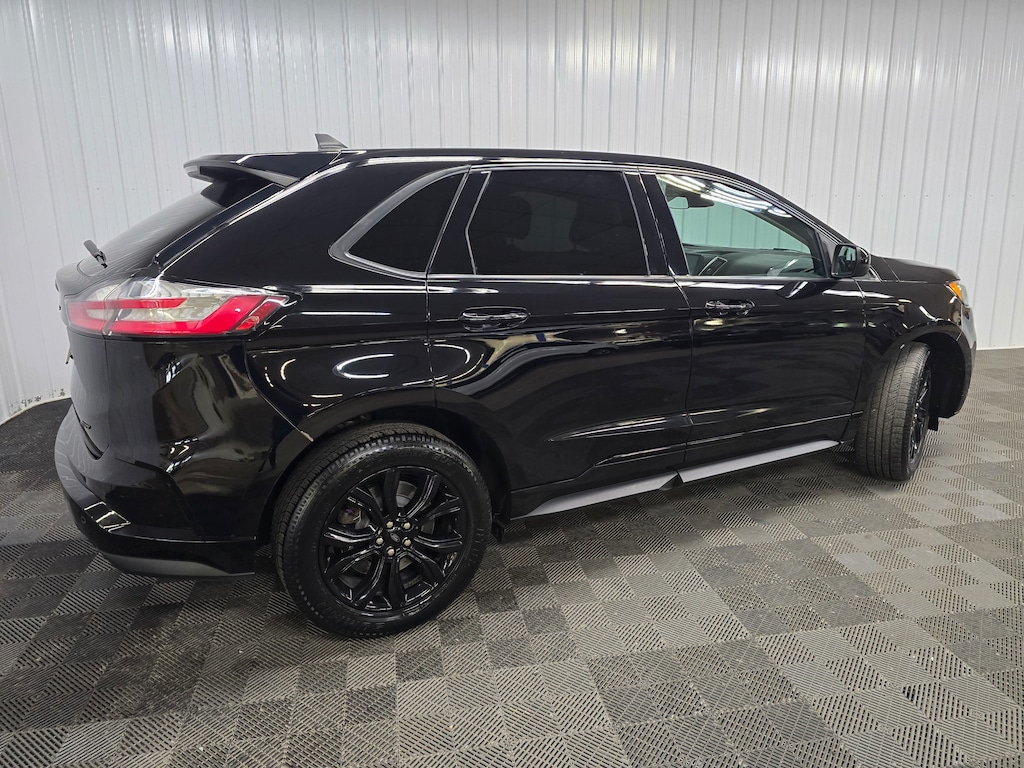 Used 2022 Ford Edge SE SUV