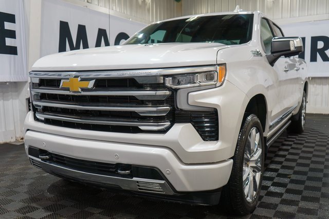 Used 2024 Chevrolet Silverado 1500 High Country with VIN 3GCUDJEL9RG400288 for sale in Ithaca, NY