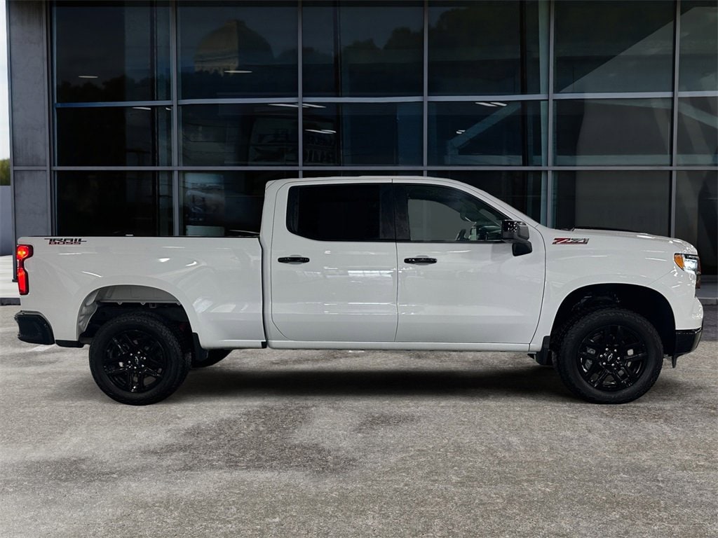 Used 2024 Chevrolet Silverado 1500 LT Trail Boss with VIN 3GCUDFED6RG308593 for sale in Grand Island, NY
