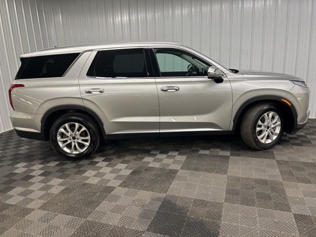 Used 2023 Hyundai Palisade SEL with VIN KM8R4DGE9PU516988 for sale in Ithaca, NY