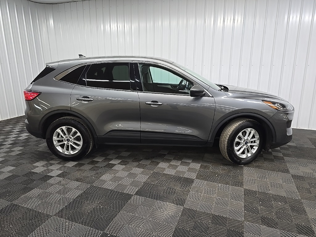 Used 2022 Ford Escape SE with VIN 1FMCU9G69NUB72233 for sale in Ithaca, NY