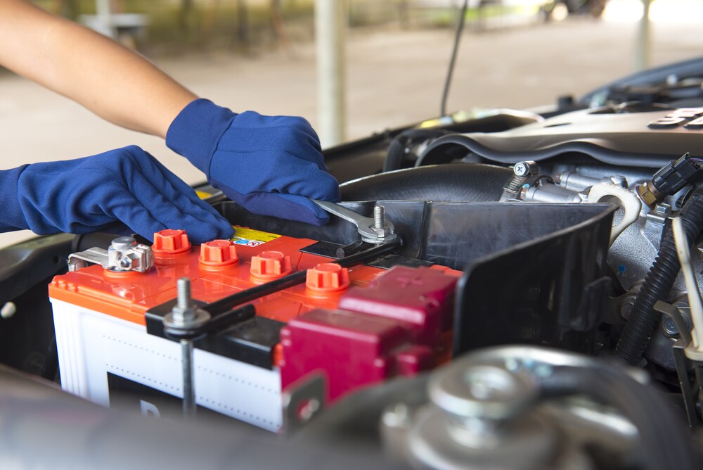 How long does battery 2024 last in car