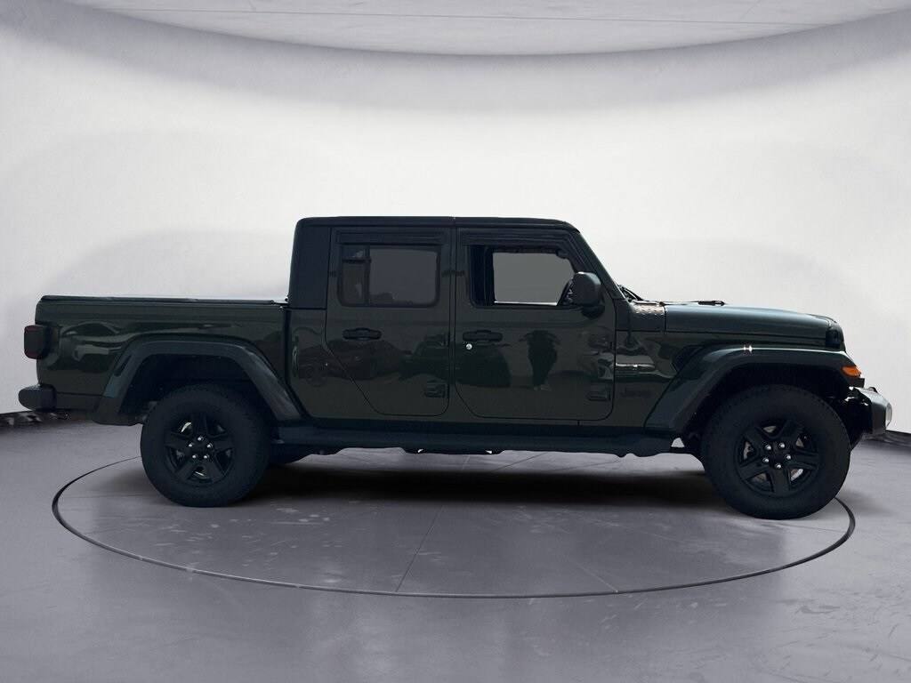 Used 2021 Jeep Gladiator Sport S with VIN 1C6JJTAM8ML570165 for sale in Grand Island, NY