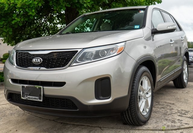 Used 2015 Kia Sorento LX with VIN 5XYKT3A65FG595046 for sale in Syracuse, NY