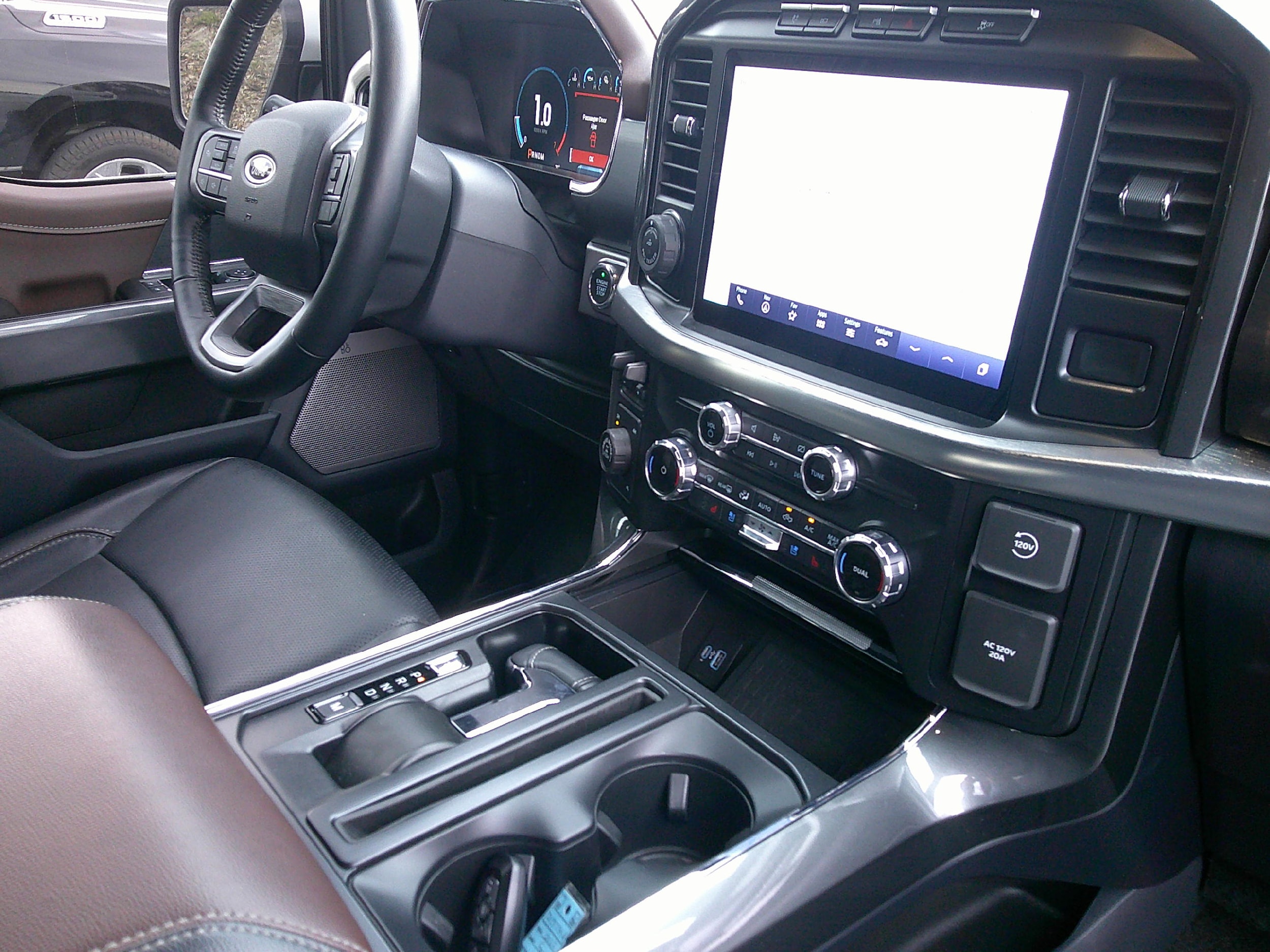 2022 Ford F-150 Lariat - Photo 16