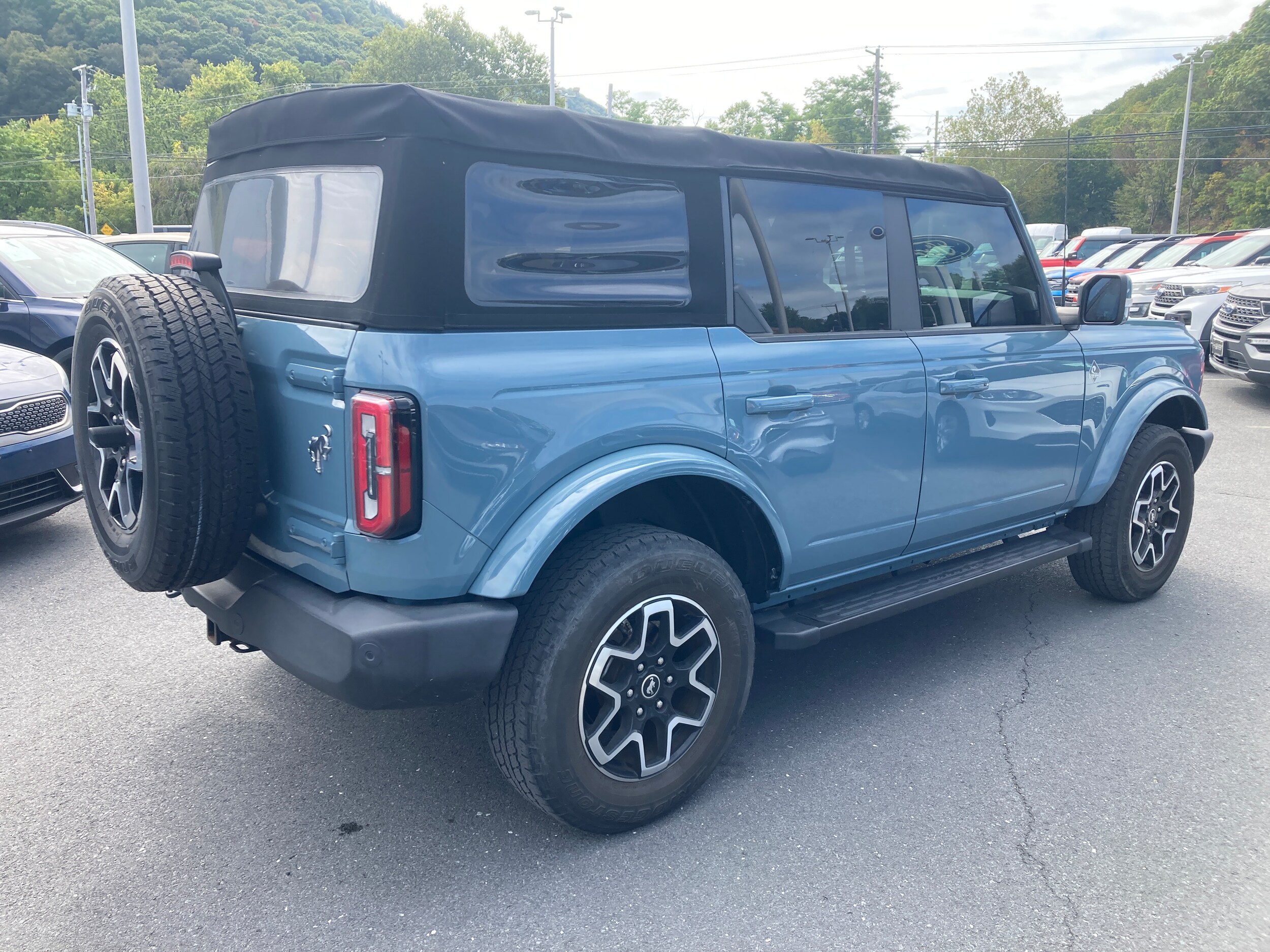 2021 Ford Bronco Outer Banks photo 4
