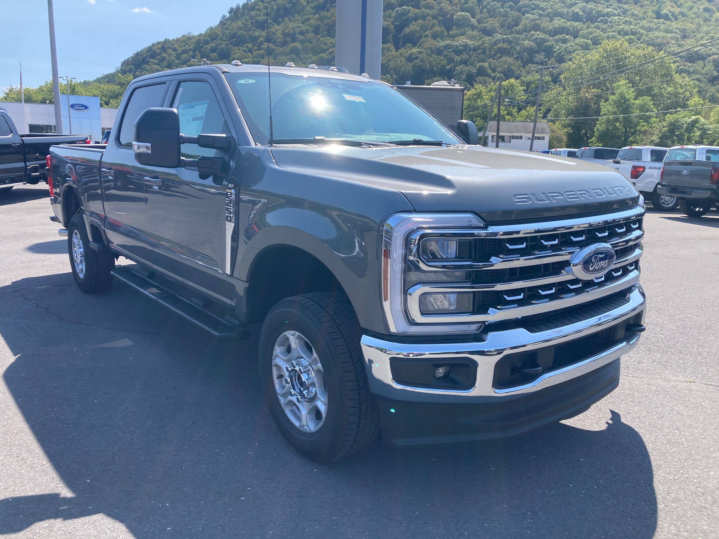 2026 Ford F-250 XLT photo 3