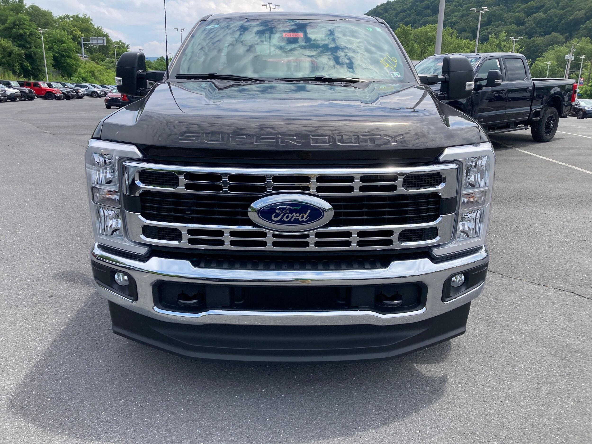 2025 Ford F-250 XLT photo 2