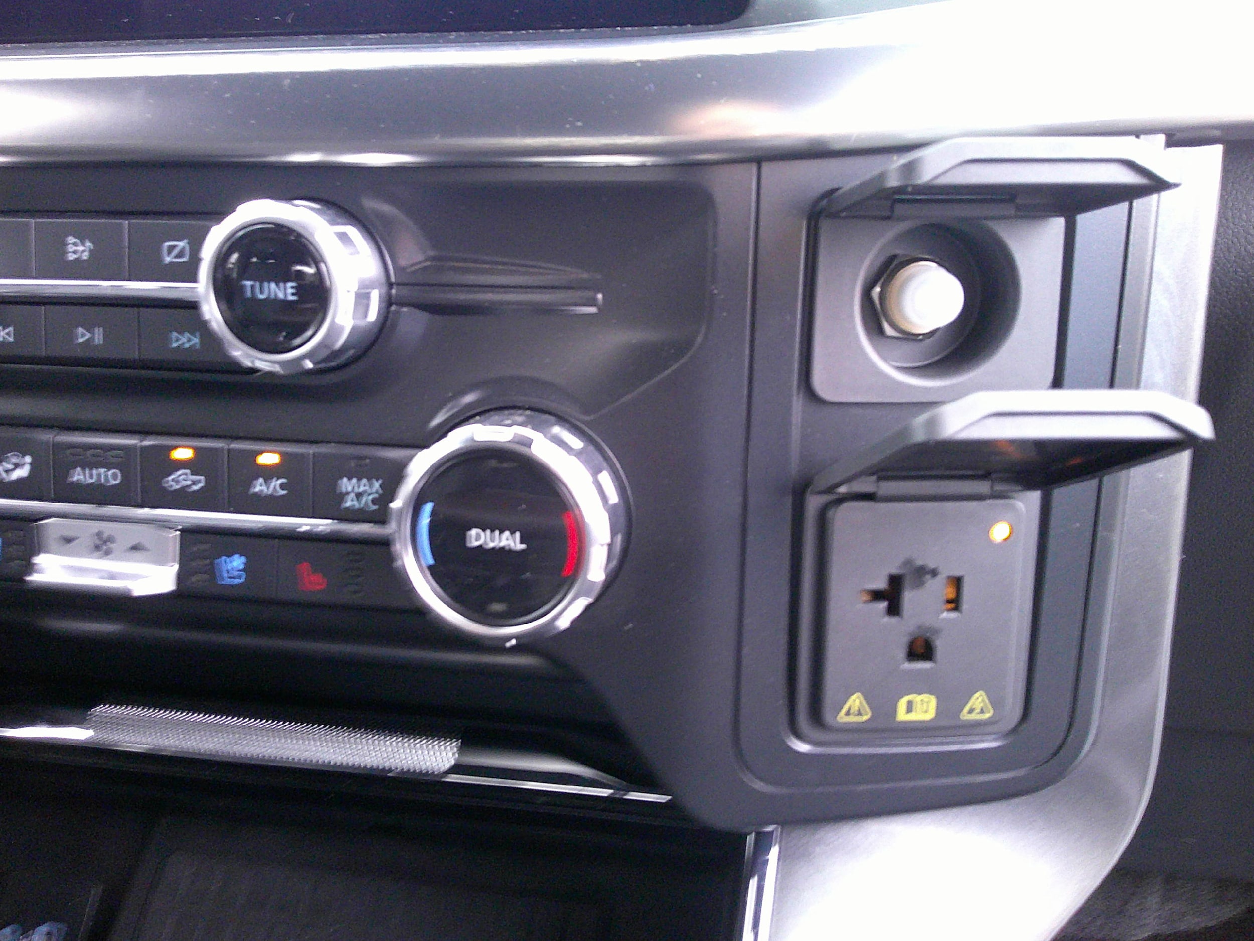 2022 Ford F-150 Lariat - Photo 18
