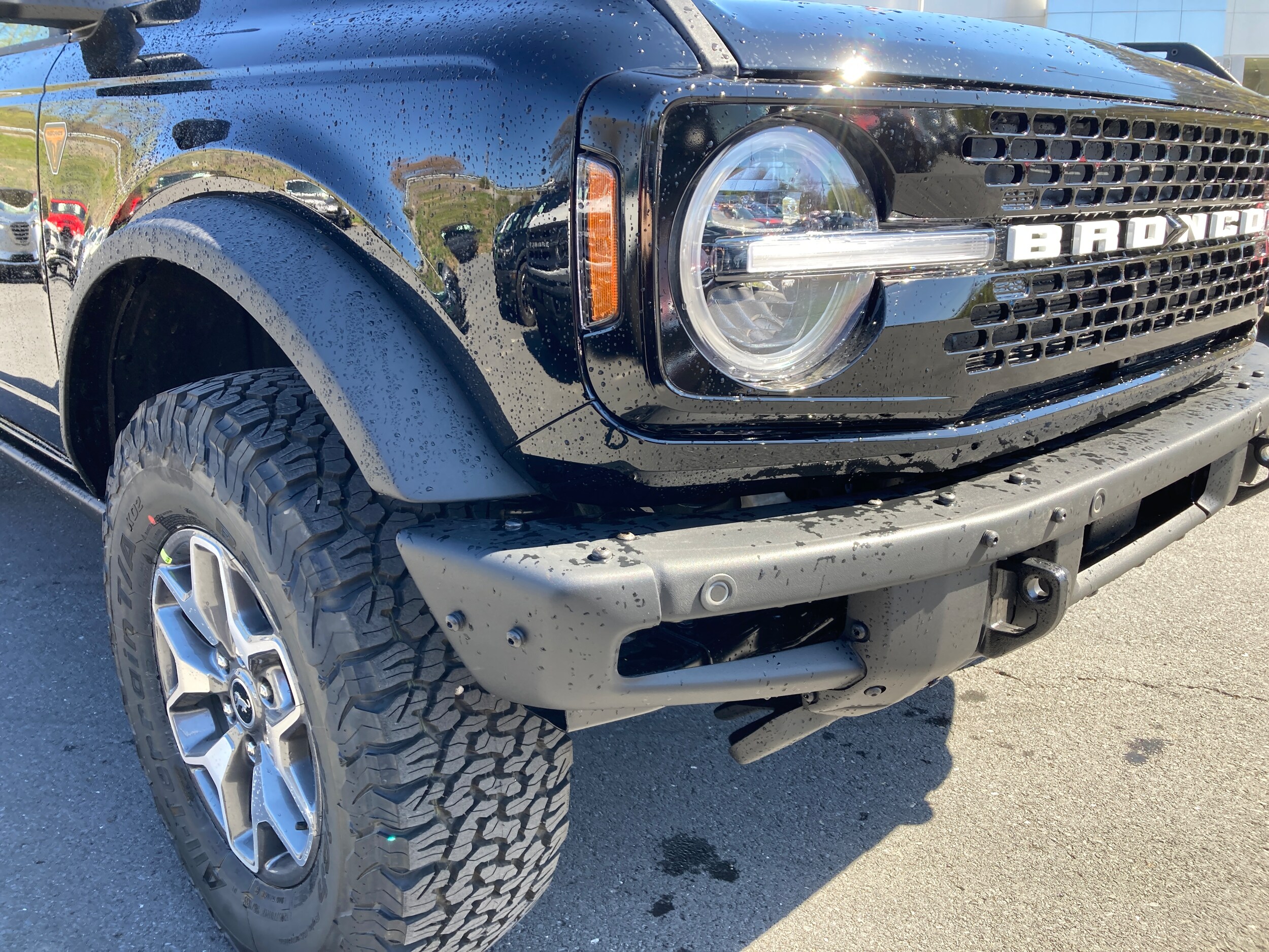 2025 Ford Bronco Badlands photo 2