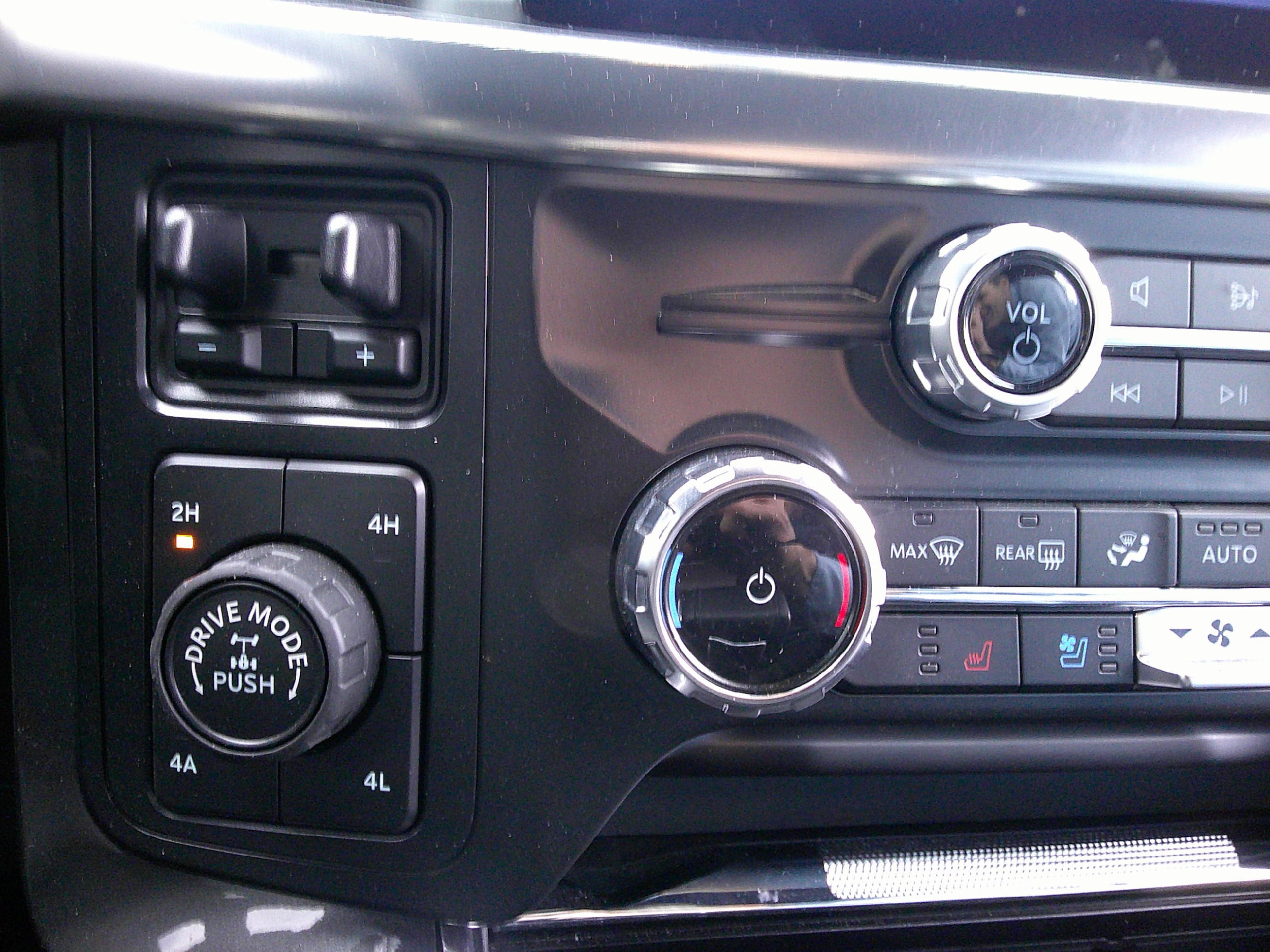2022 Ford F-150 Lariat - Photo 17