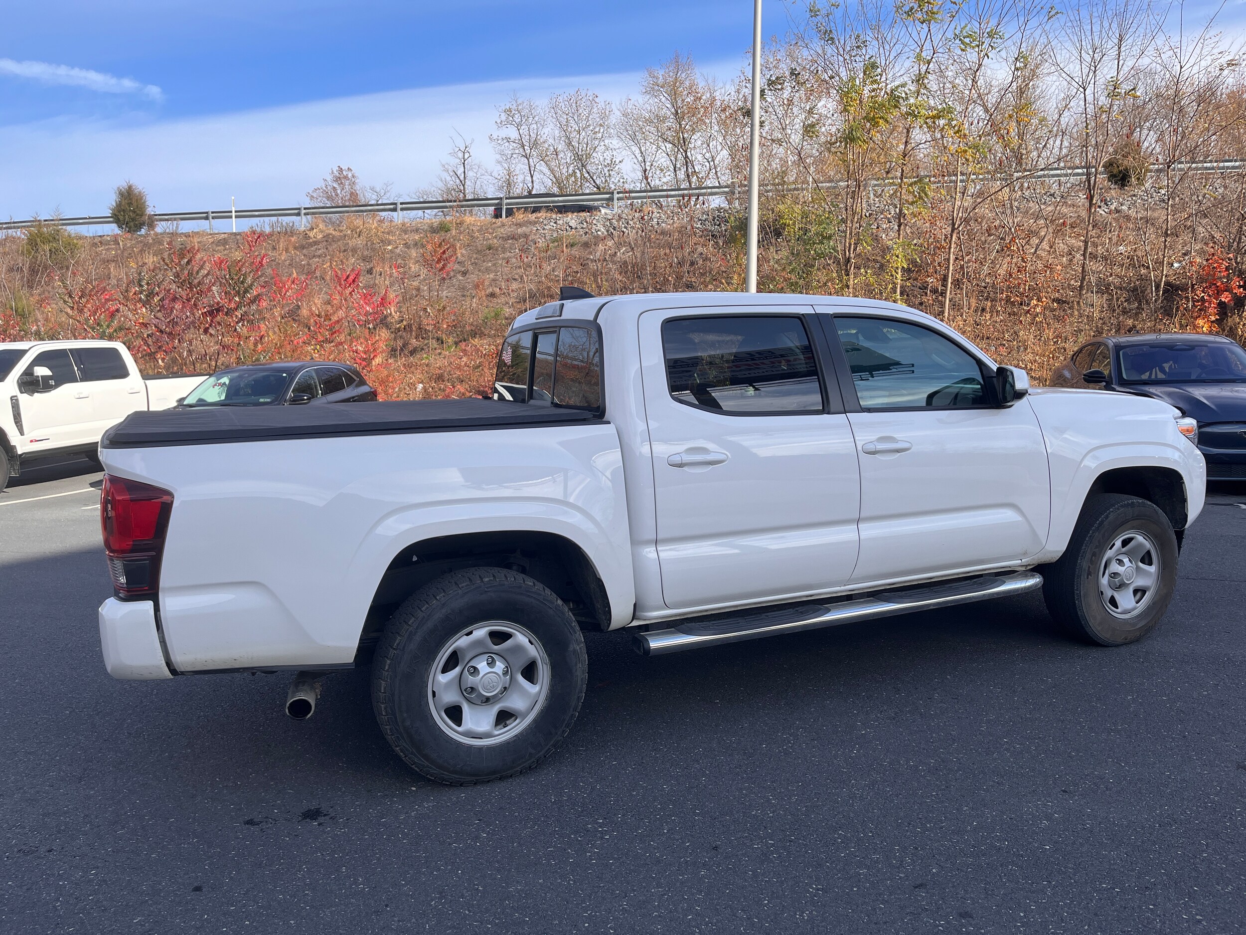 2022 Toyota Tacoma SR photo 2
