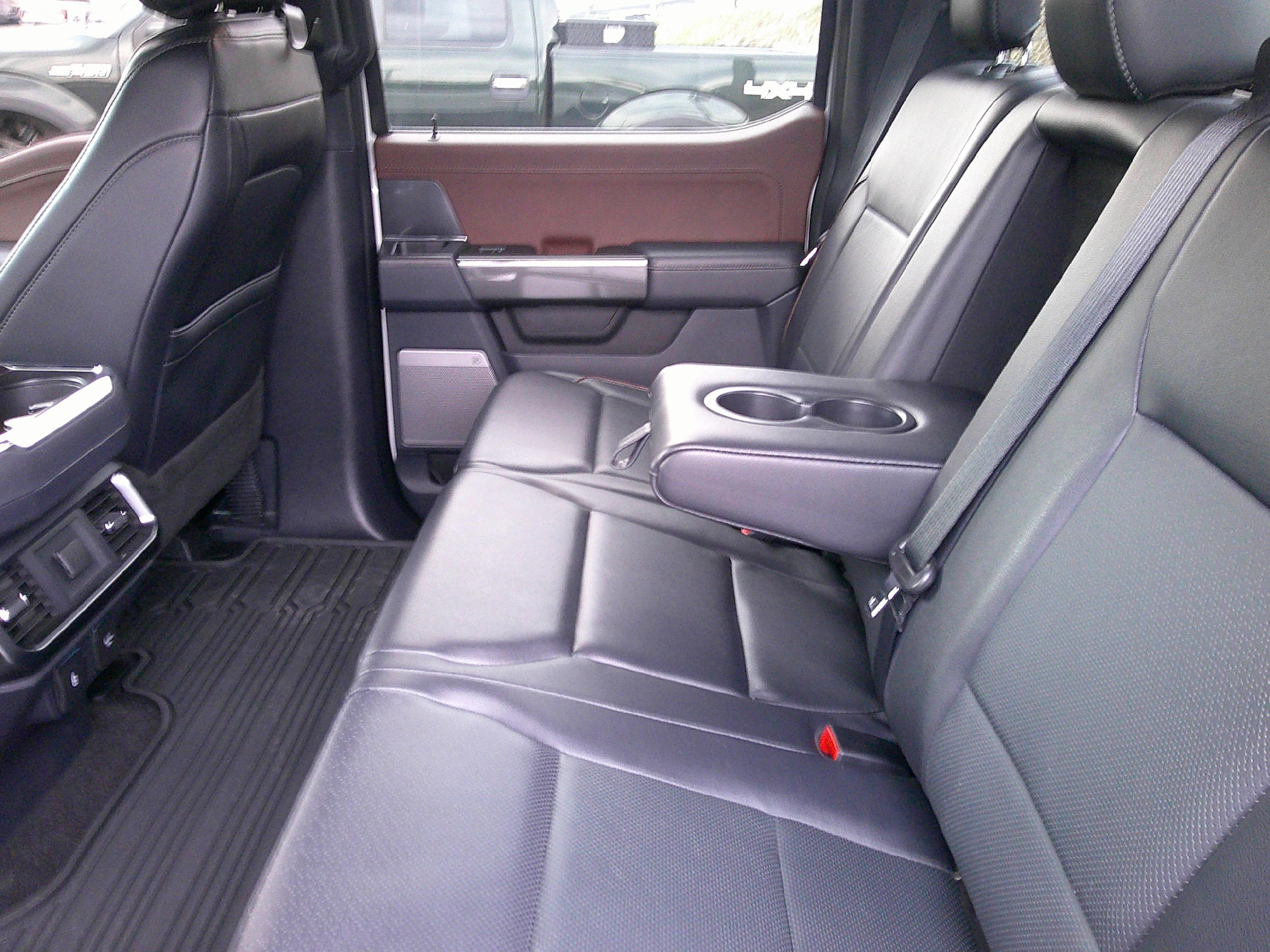 2022 Ford F-150 Lariat - Photo 12