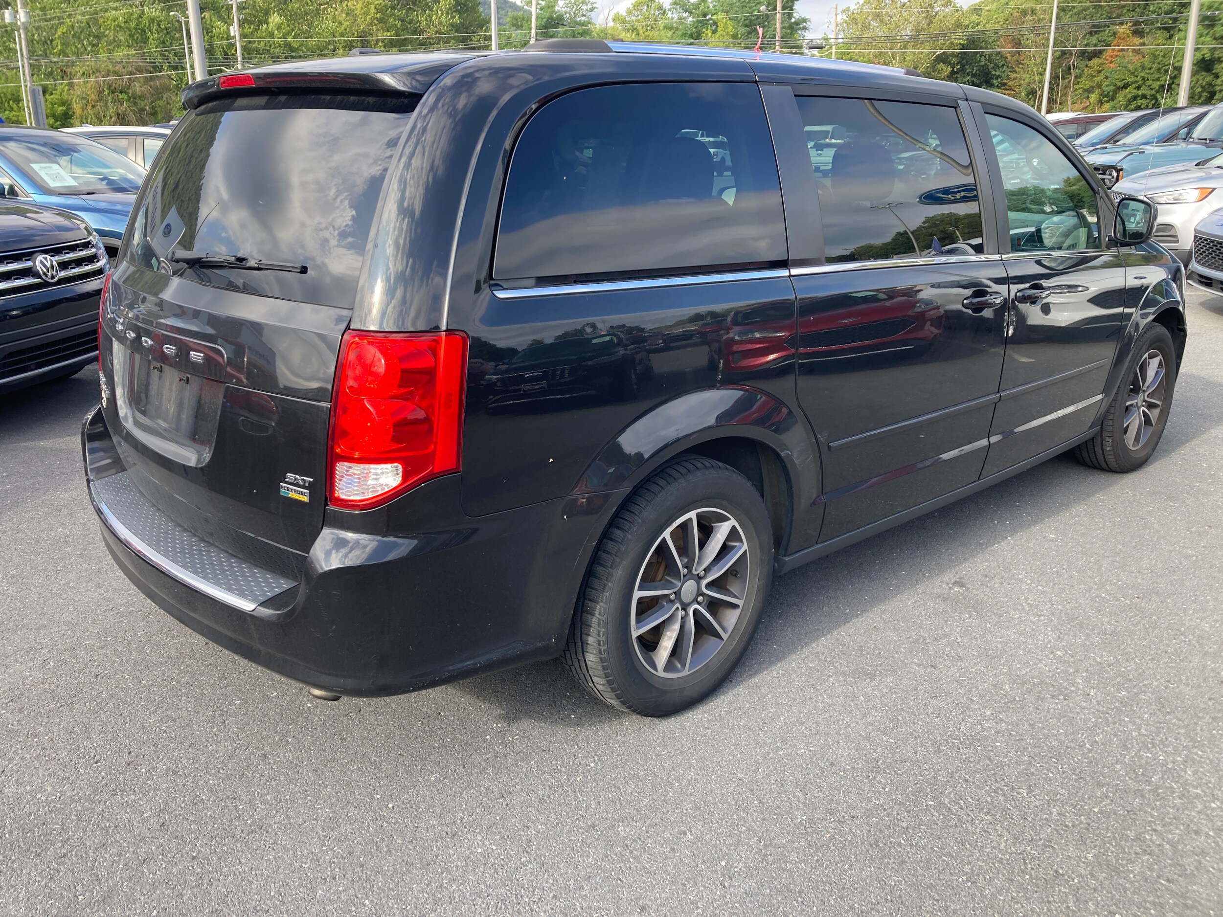 2017 Dodge Grand Caravan SXT photo 4
