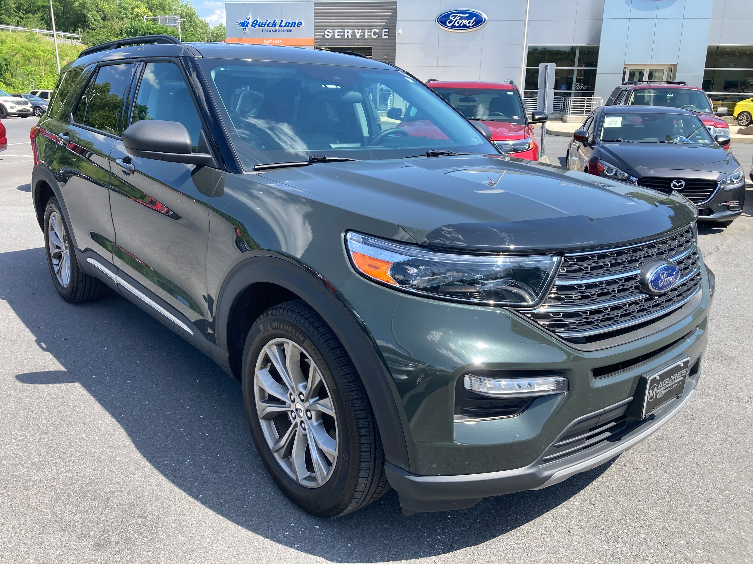 2023 Ford Explorer XLT photo 2