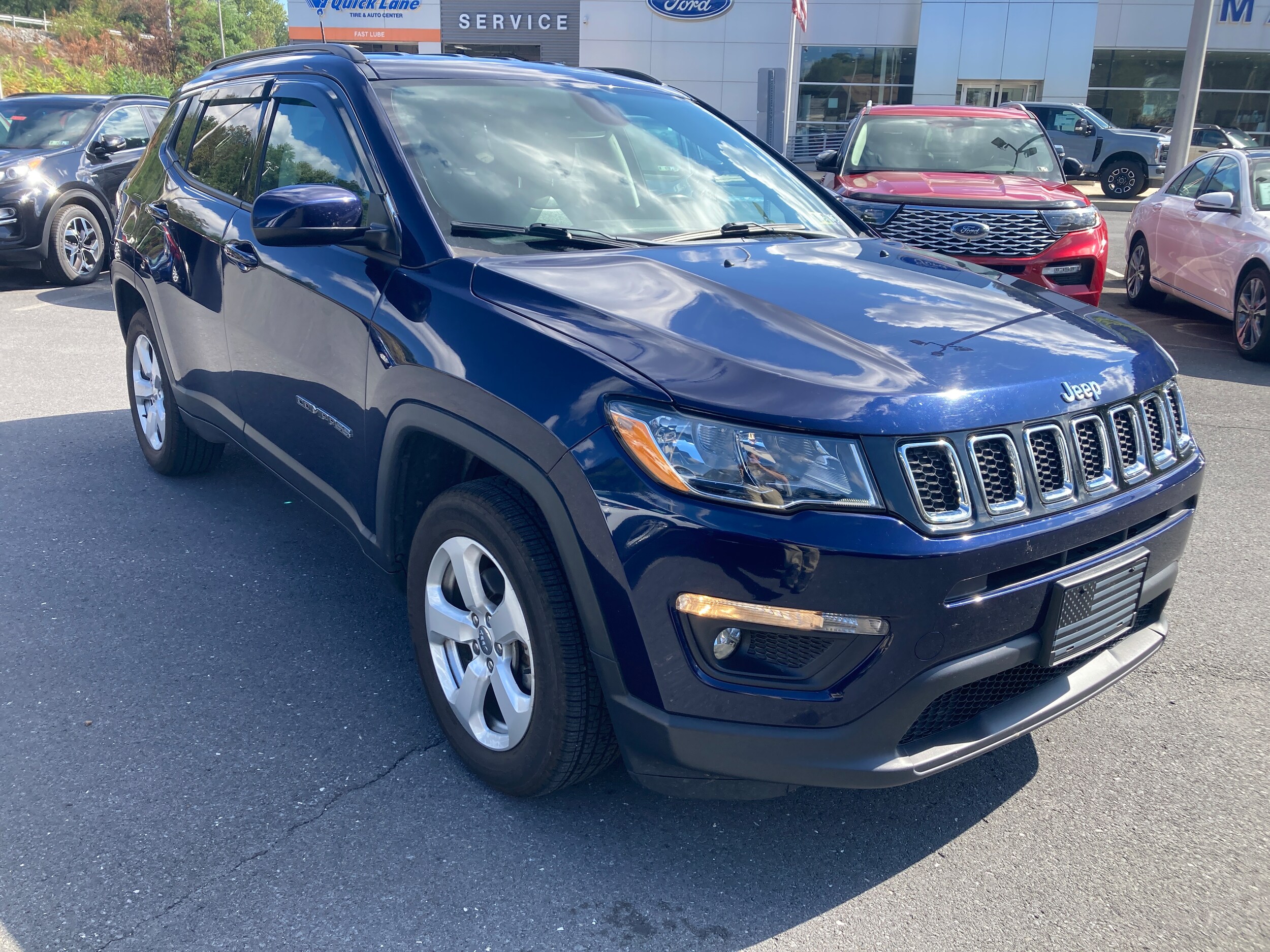 2020 Jeep Compass Latitude photo 3