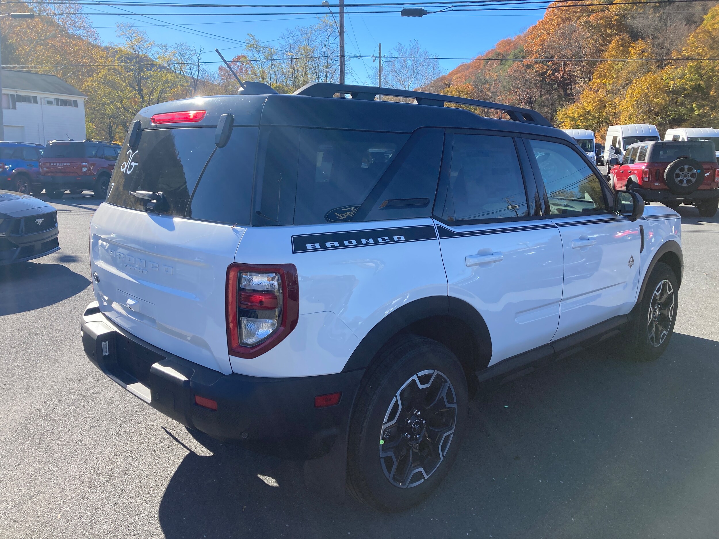 2025 Ford Bronco Sport Outer Banks photo 4