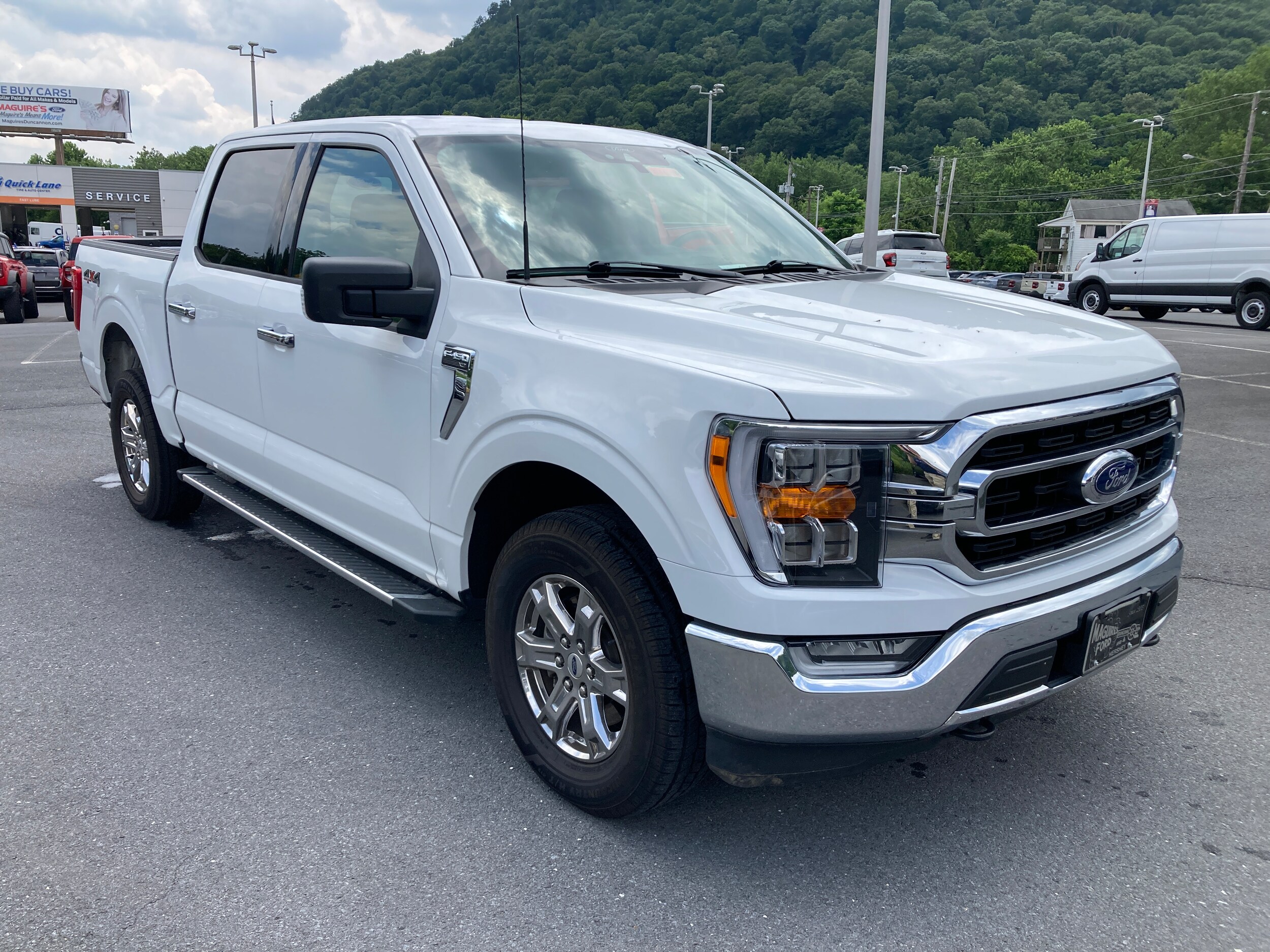 2022 Ford F-150 XLT photo 3