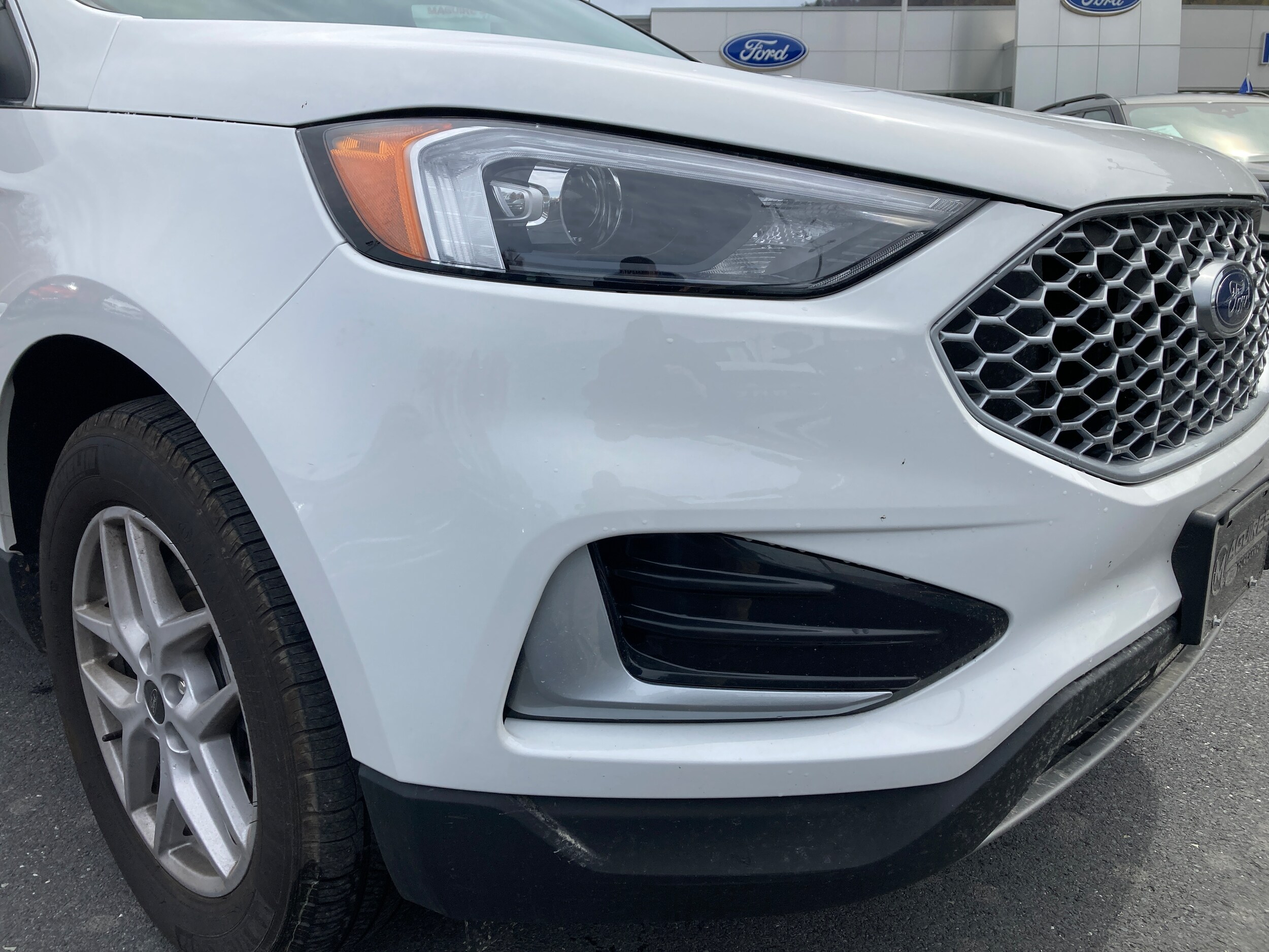 2024 Ford Edge SEL photo 3