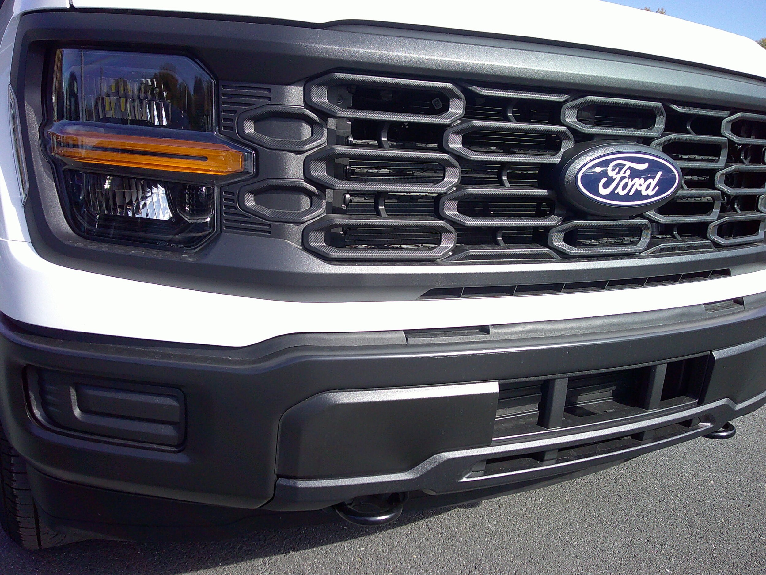 2024 Ford F-150 XL photo 2