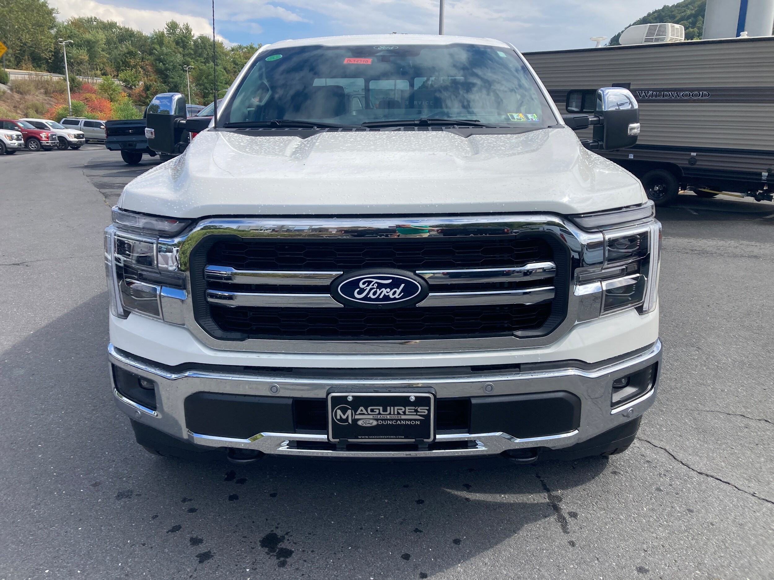 2025 Ford F-150 Lariat photo 2