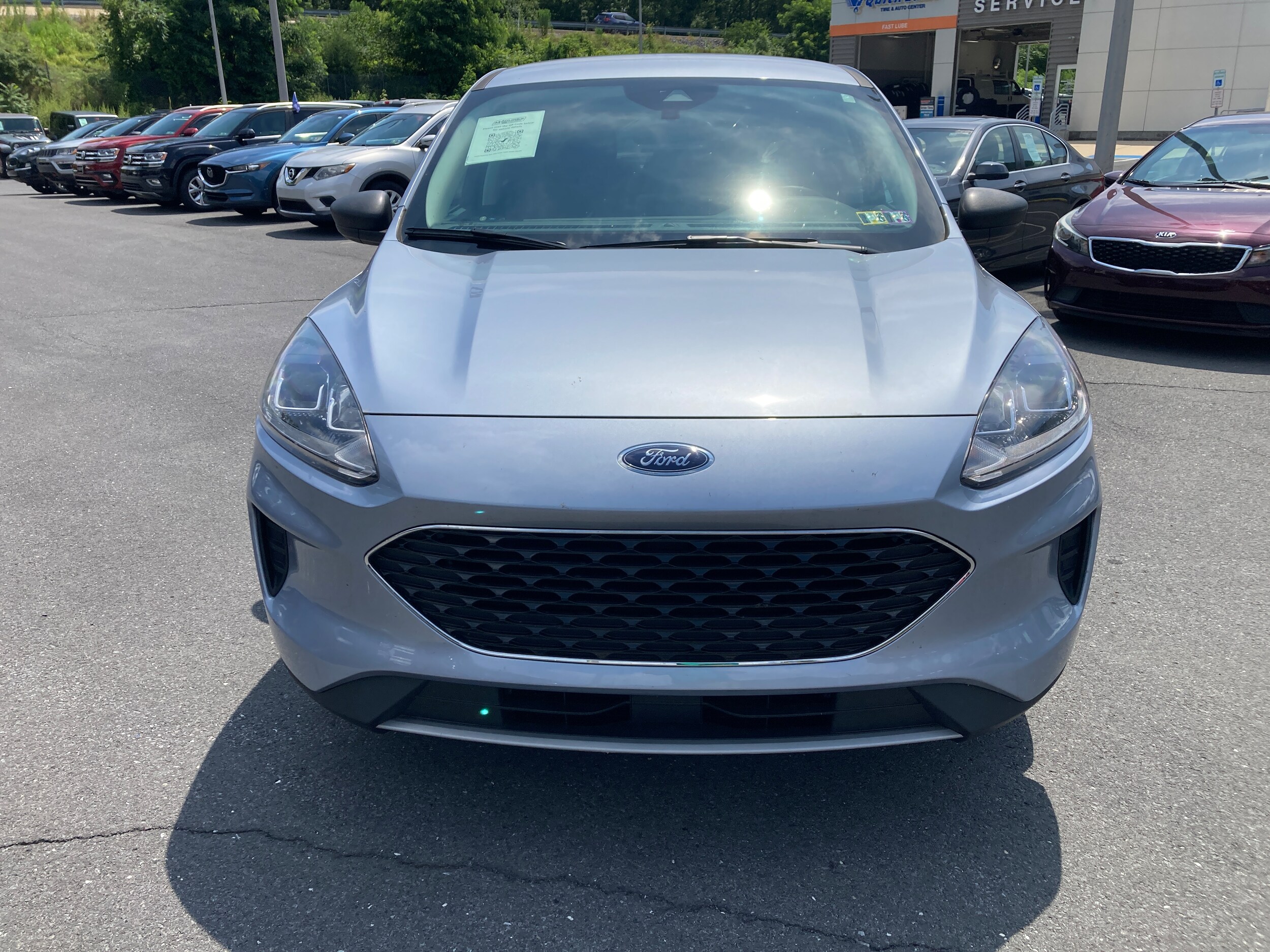 2022 Ford Escape SE photo 2