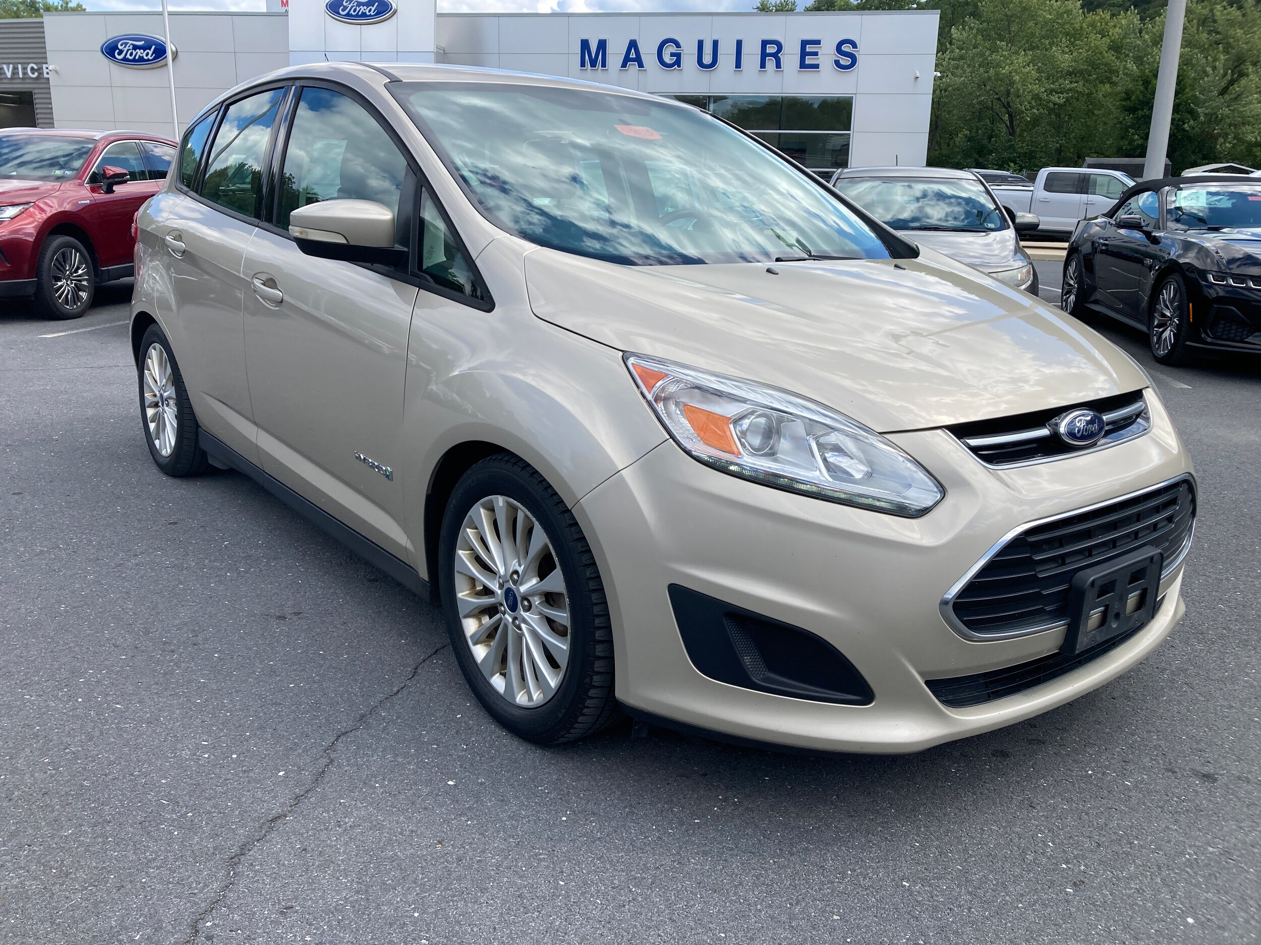 2017 Ford C-Max Hybrid SE photo 3