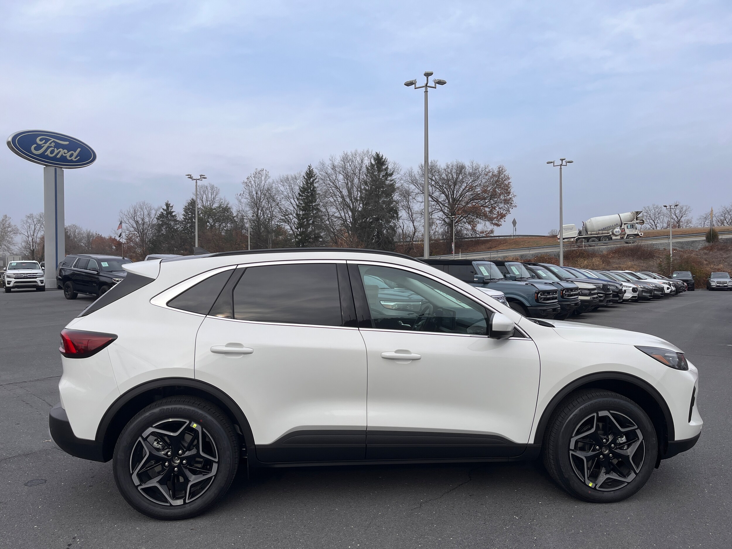 2026 Ford Escape Platinum photo 4