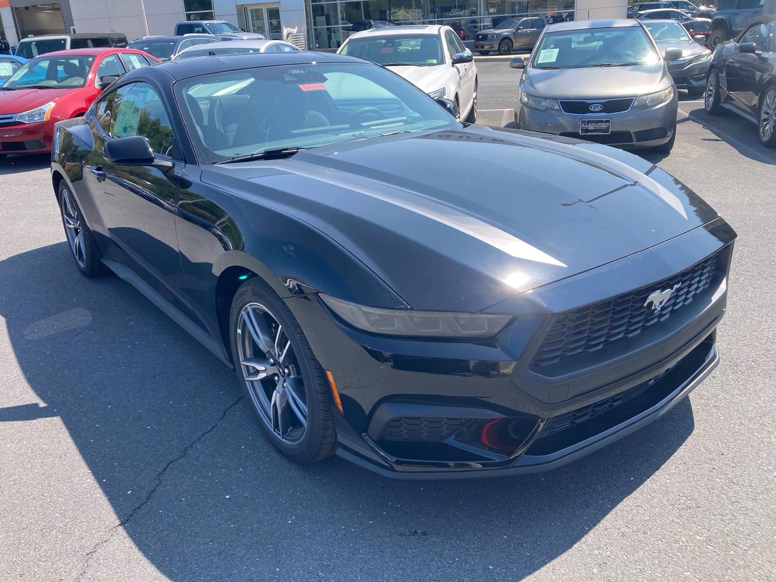 2025 Ford Mustang EcoBoost photo 3