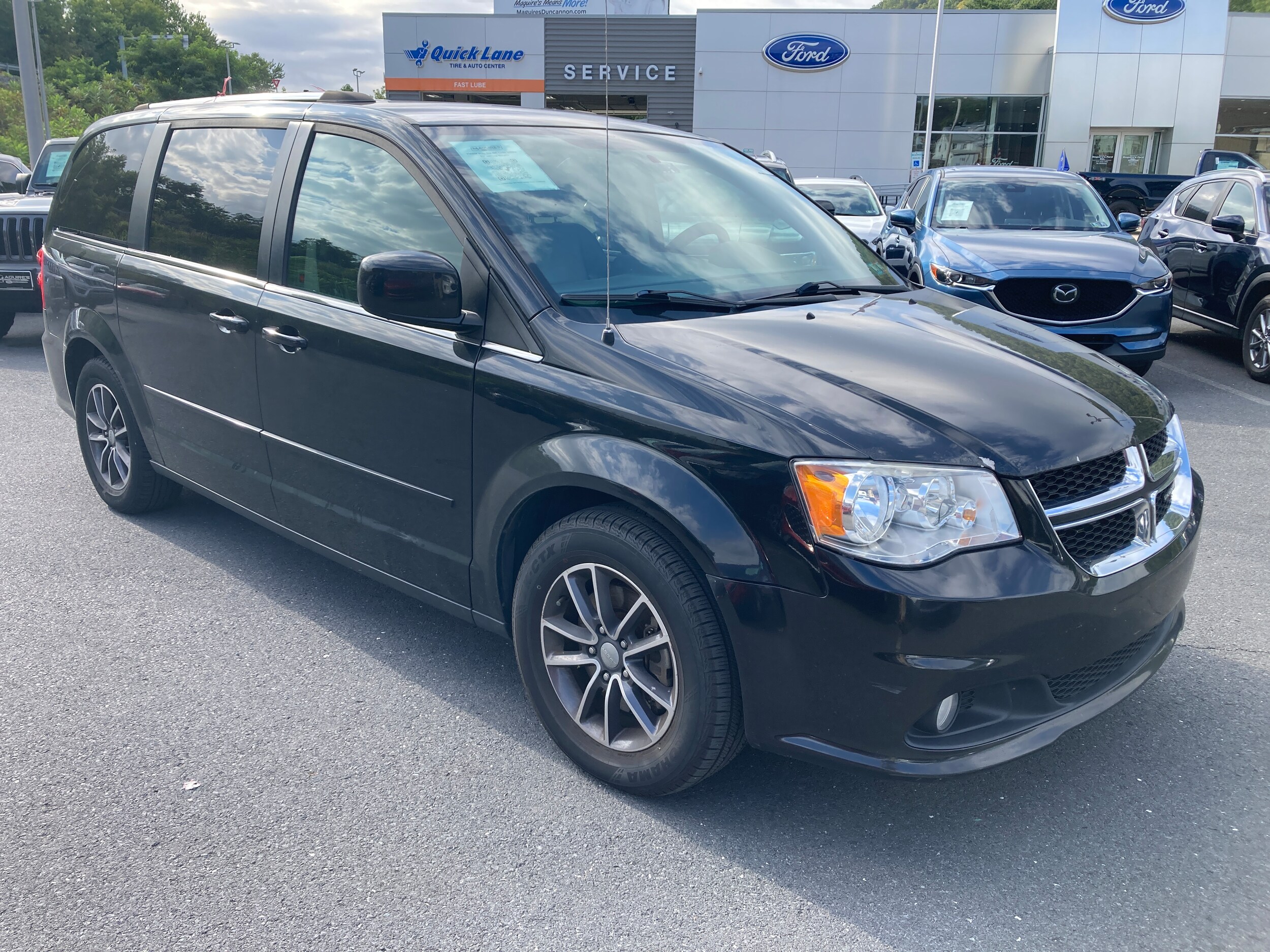 2017 Dodge Grand Caravan SXT photo 3