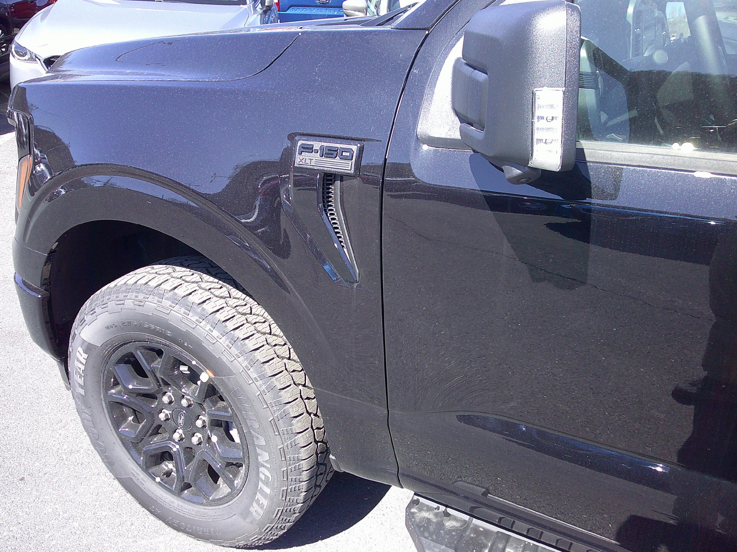 2025 Ford F-150 XLT photo 4