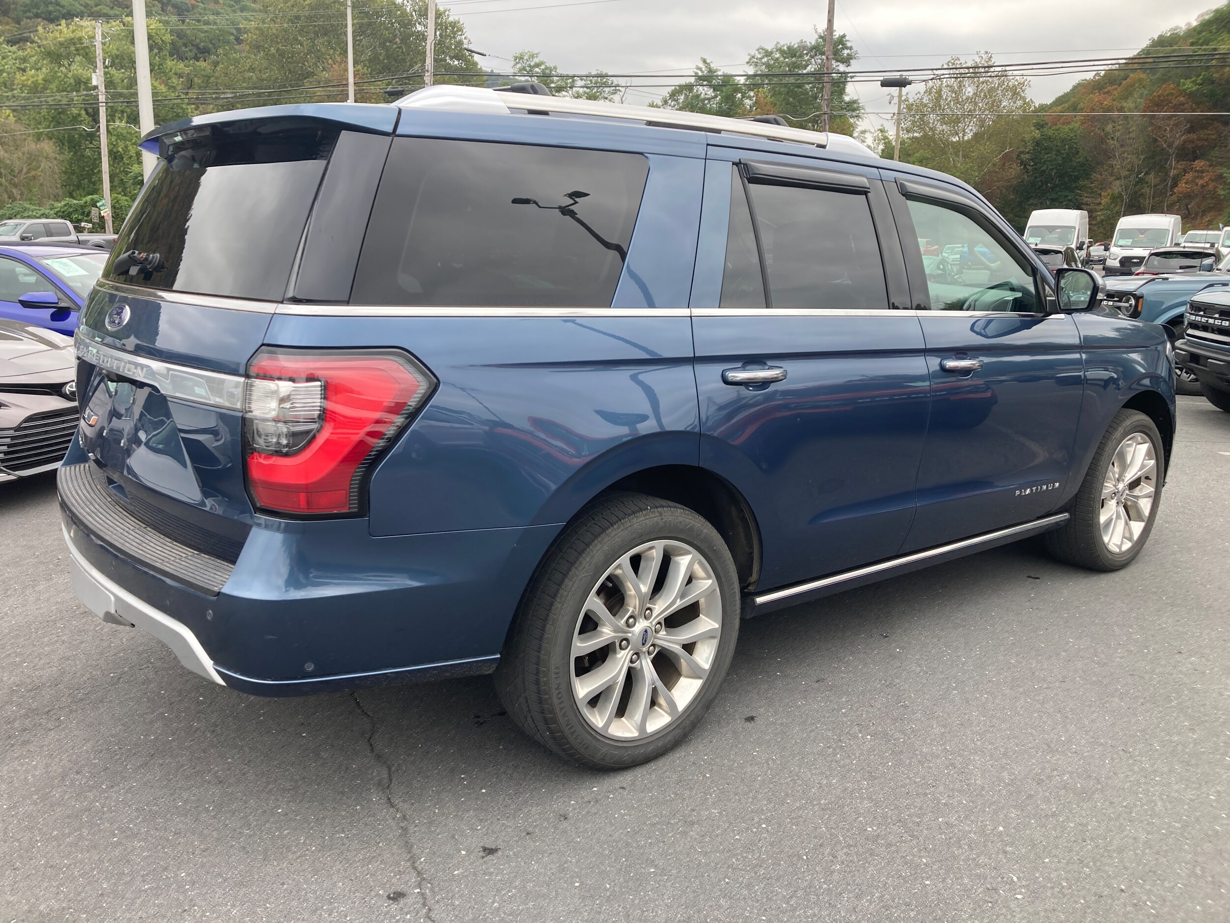 2019 Ford Expedition Platinum photo 4