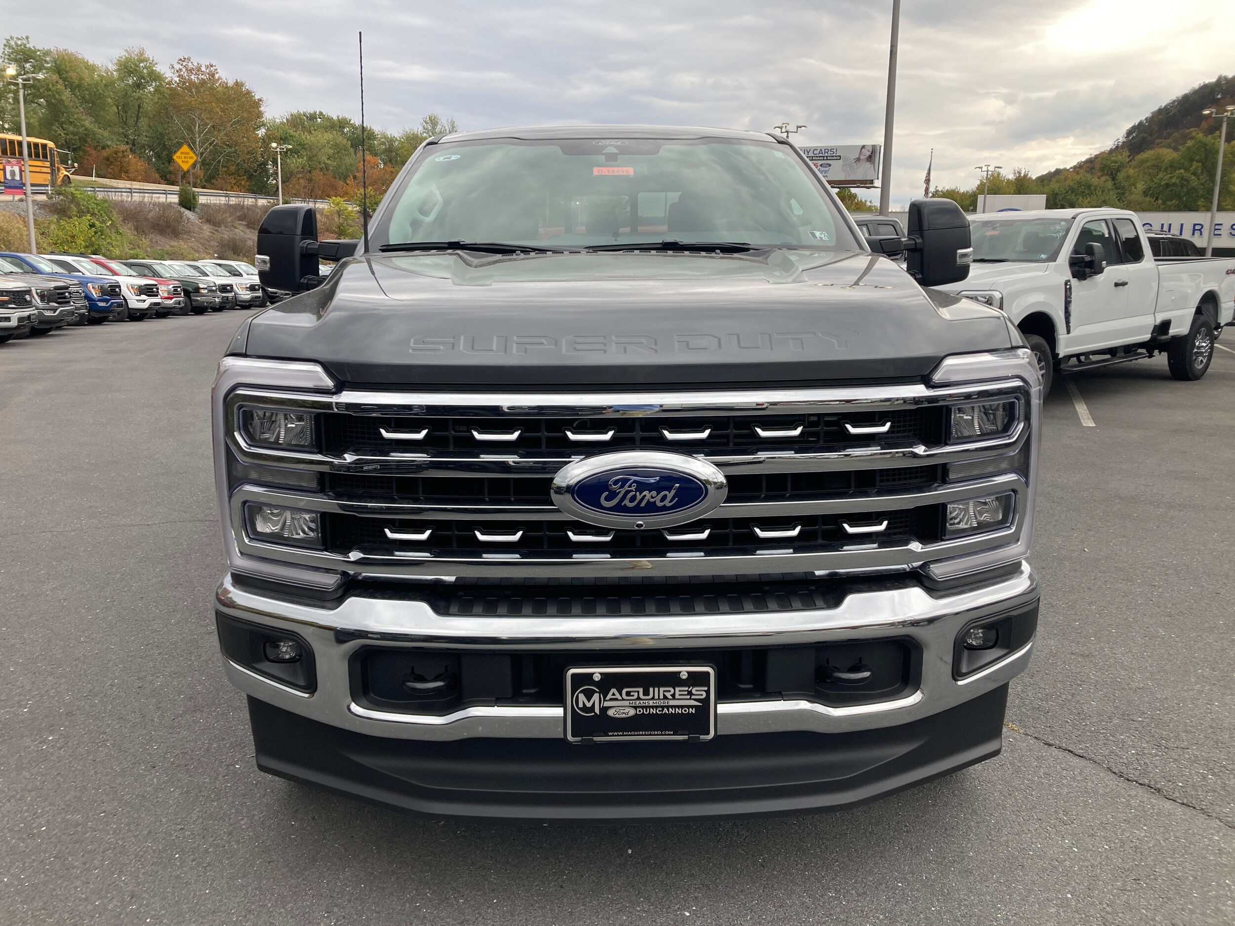2026 Ford F-350 Lariat photo 2