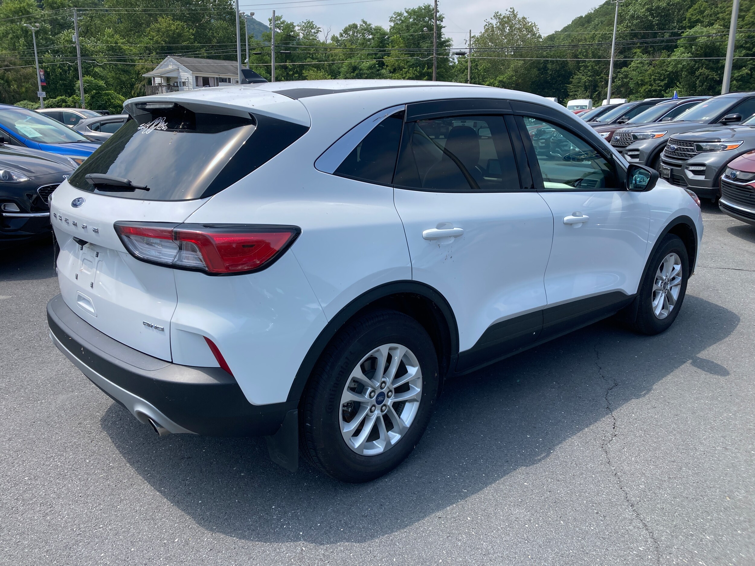 2022 Ford Escape SE photo 4