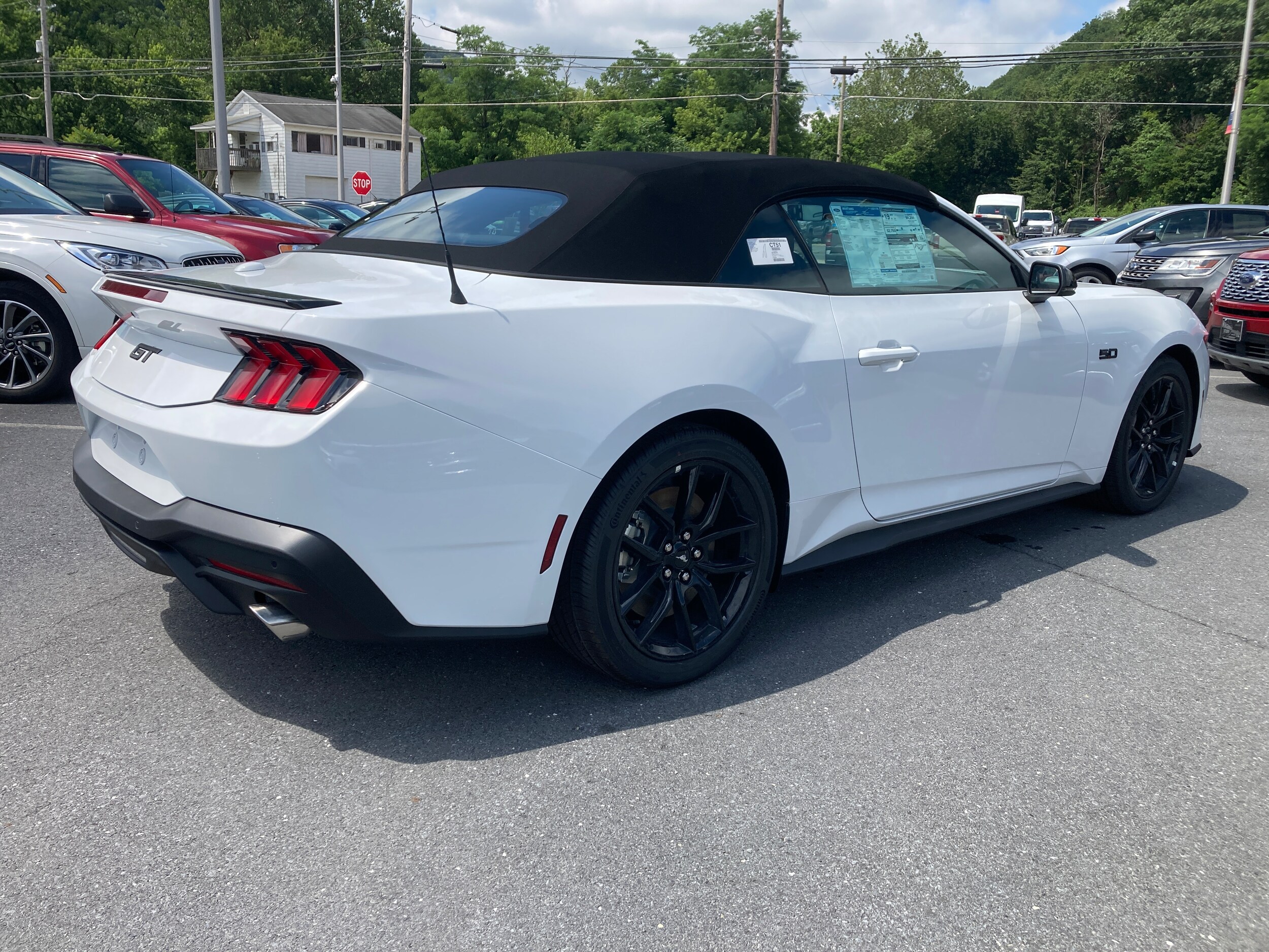 2025 Ford Mustang GT Premium Convertible photo 4