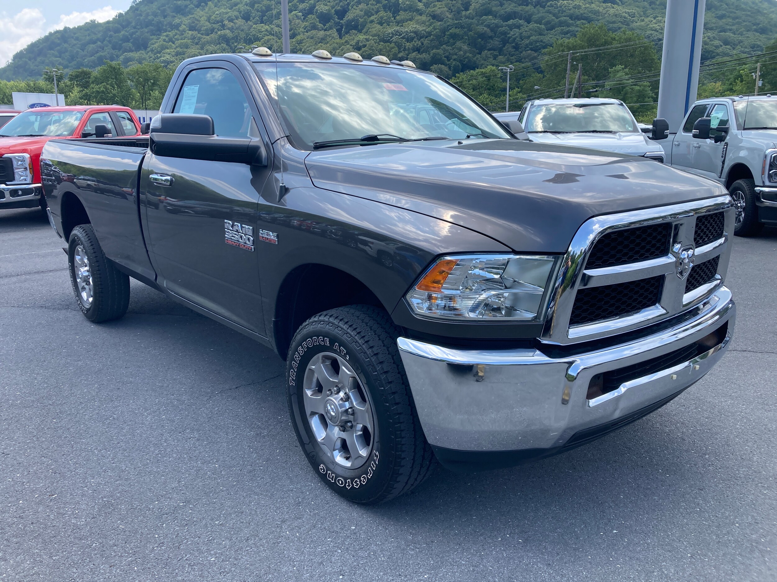 2017 Ram 3500 SLT photo 3