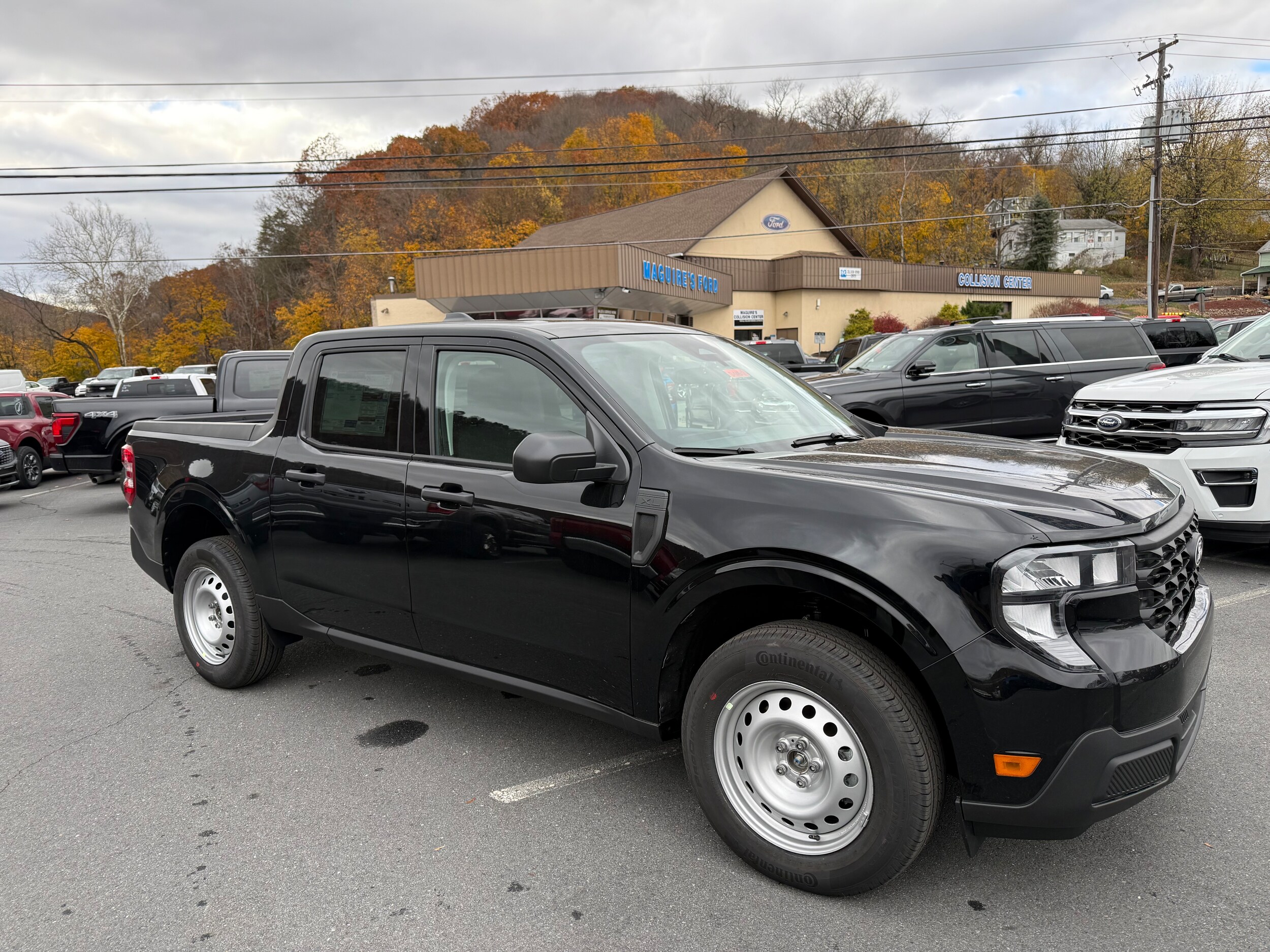 2025 Ford Maverick XL photo 3
