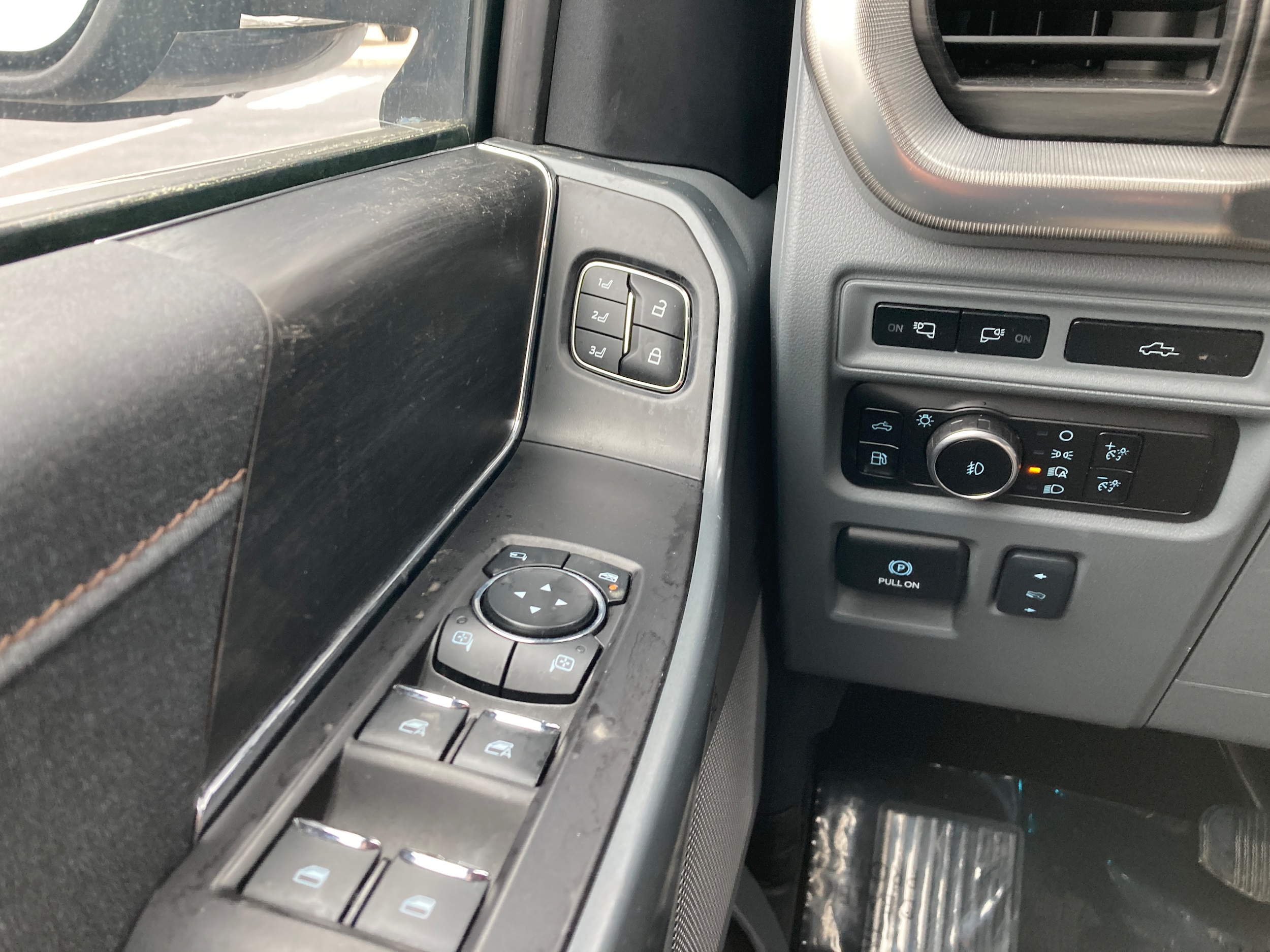 2024 Ford F-150 Lariat - Photo 25